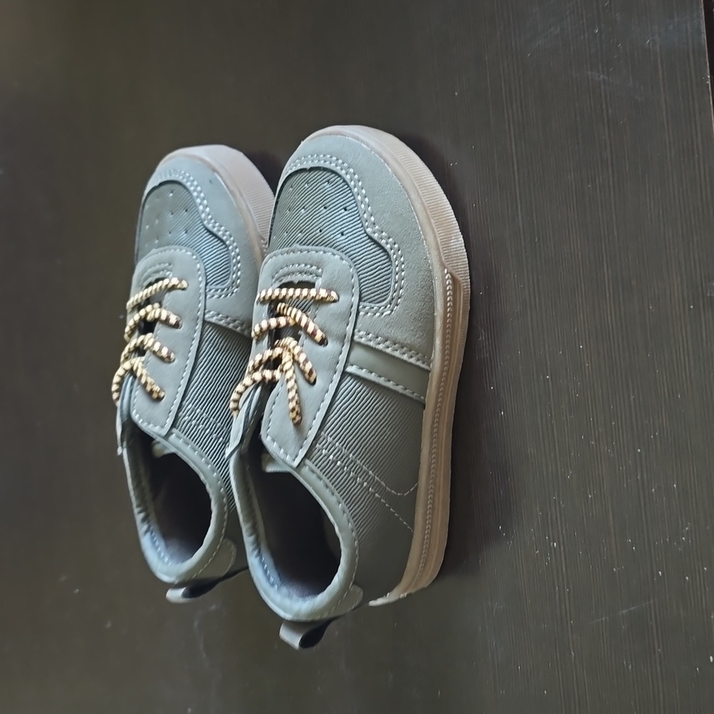 NWOT OshKosh Bgosh Boys Casual‎ Slip On Size 7M